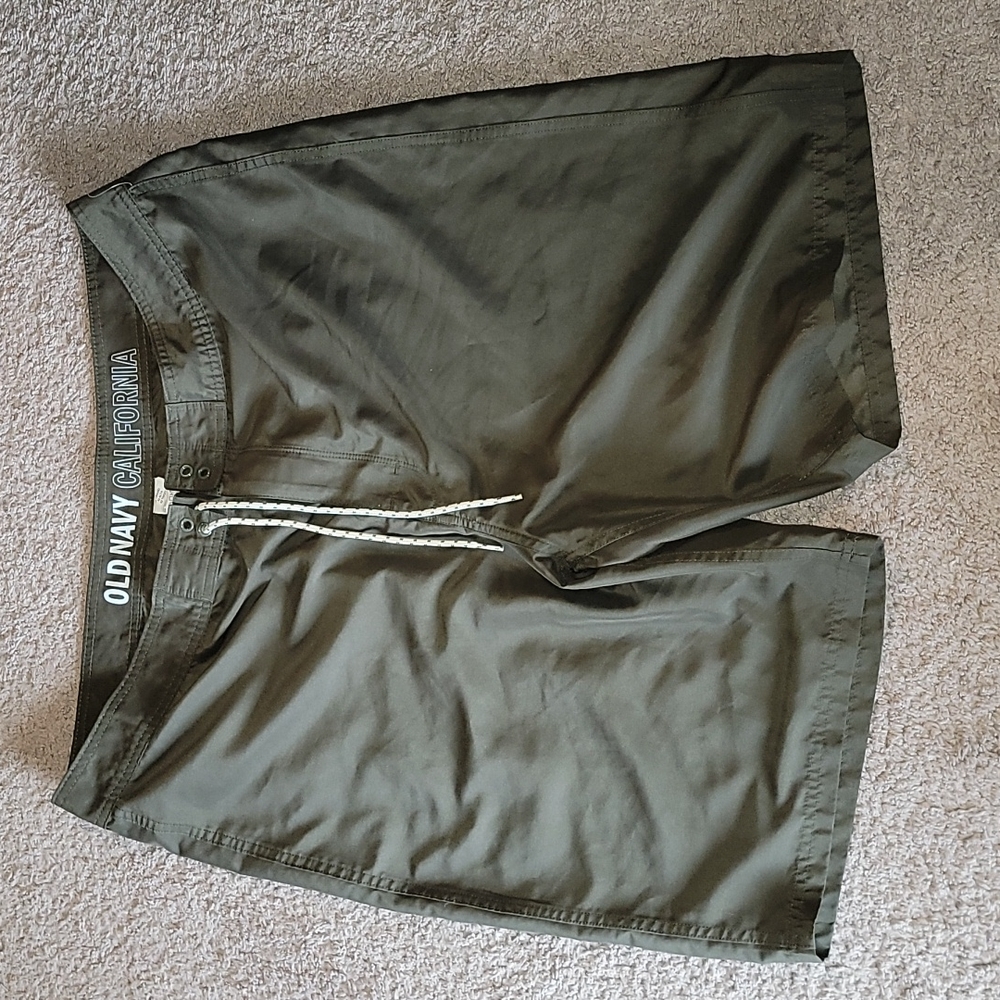 Old Navy California Men's Solid Color Swim Trunks 42 Tall